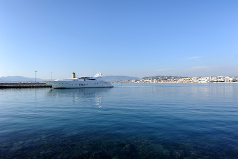 Image for article 'Phoenician' delivered to owner in Cannes